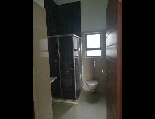 2 BEDROOM APARTMENT FOR SALE IN UMHLANGA RIDGE